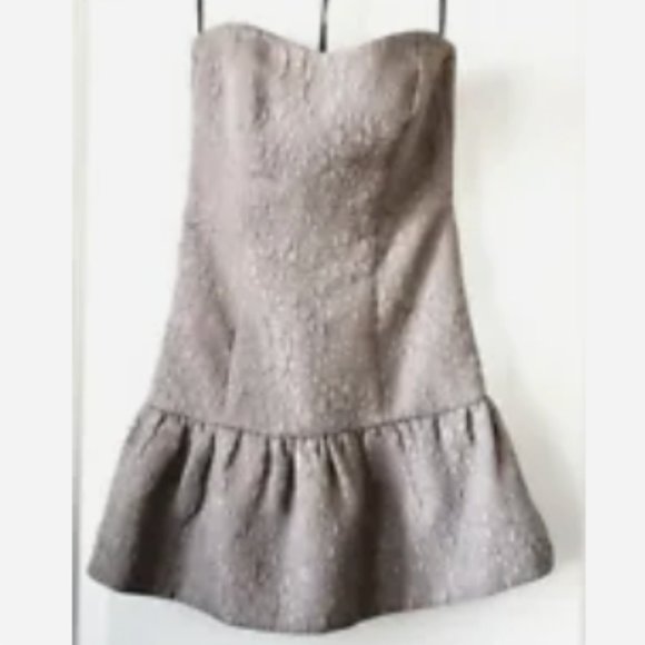 Vera Wang White Collection, Grey Strapless Flower dress, size 0 - Picture 2 of 6